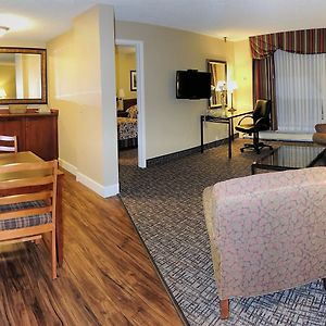 One-Bedroom King Suite
